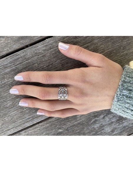 Anillo de Plata Calado de Hojas con Amatistas