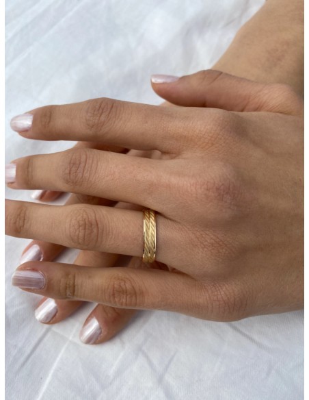 Alianza de Matrimonio Tallada en Oro 18k