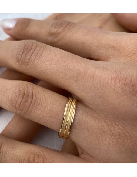Alianza de Matrimonio Tallada en Oro 18k