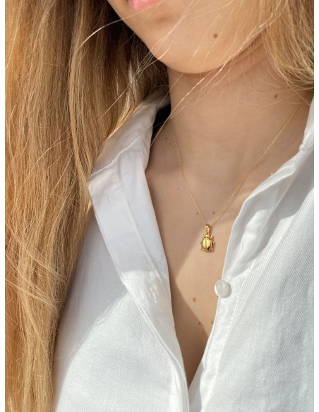 Colgante Escarabajo Egipcio en Oro Amarillo 18k