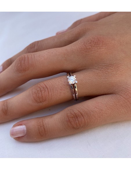 Anillo de Diamante Solitario con Doble Brazo en Oro Blanco 18k