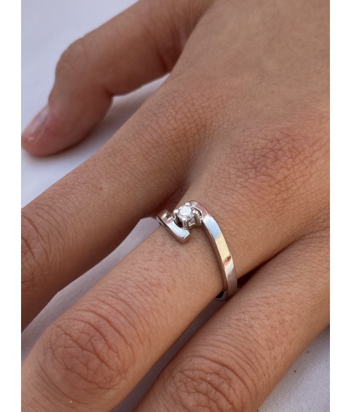 Anillo Solitario con Diamante Espiral...