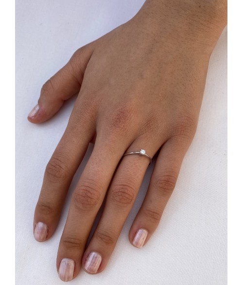Anillo Solitario de Oro Blanco 18k...