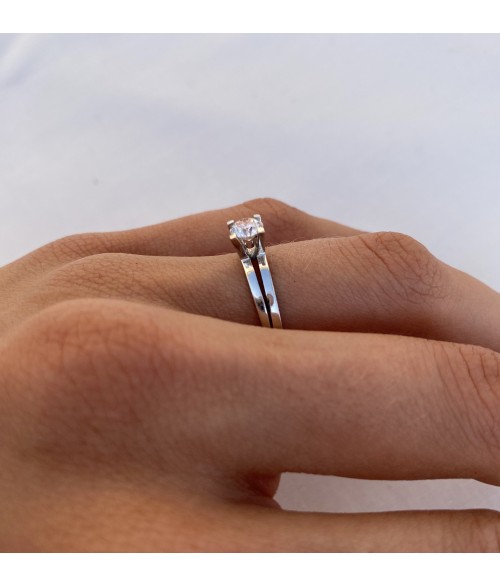 Anillo Solitario con Diamante Dos...