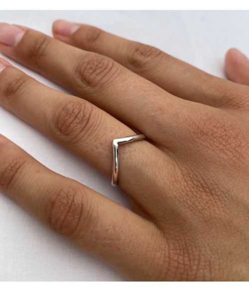 Anillo en Punta de Plata 1ª Ley