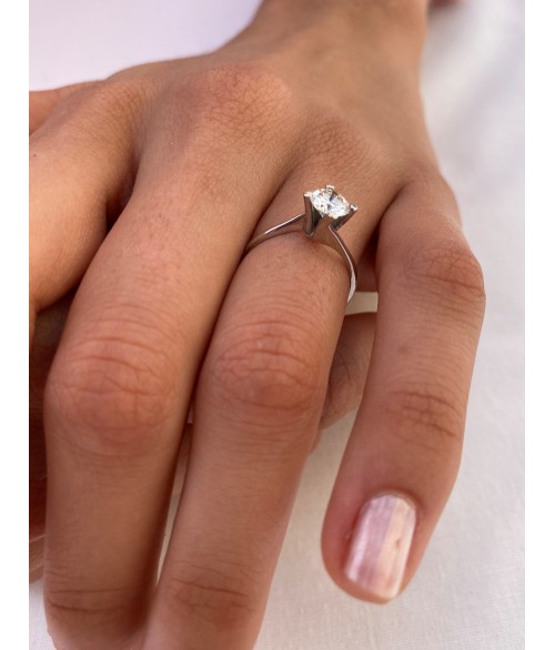 Anillo Solitario con Diamante Reginae...