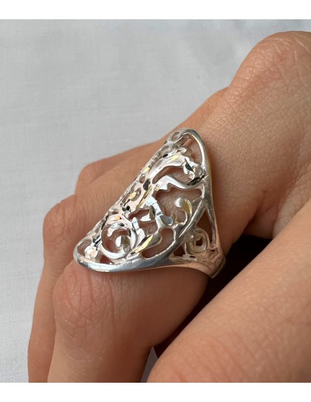Anillo de Plata Calado con Hojas