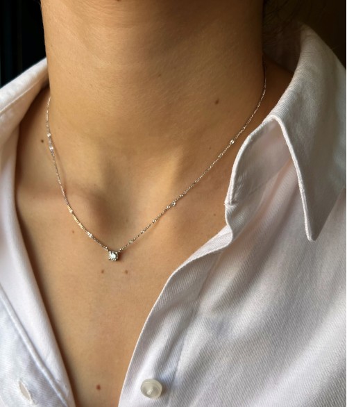 Colgante en Oro Blanco 18k con...
