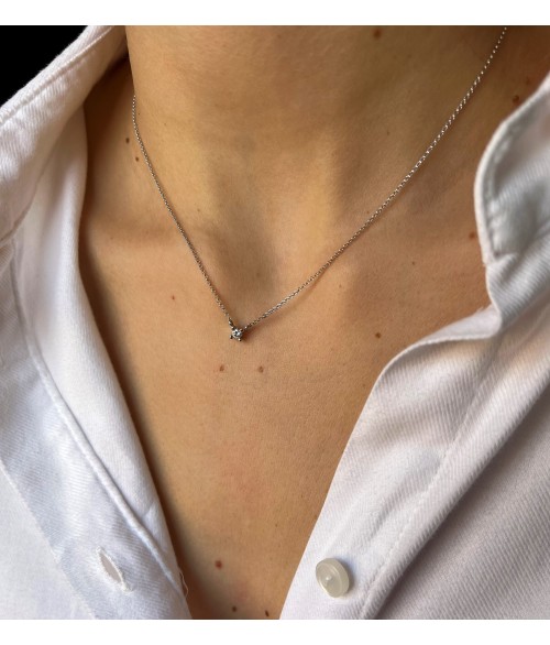 Colgante de Oro Blanco 18k con Diamante