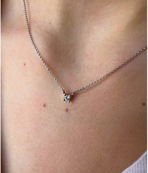 Colgante de Oro Blanco 18k con Diamante
