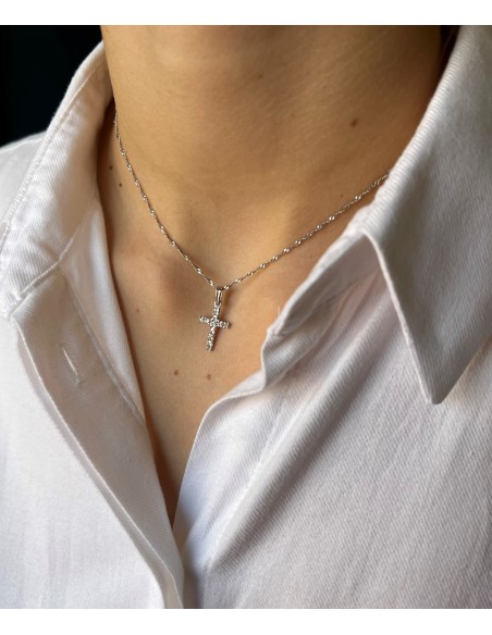 Colgante Cruz con Diamantes en Oro Blanco 18k