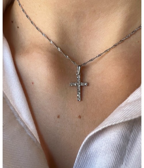 Colgante Cruz con Diamantes en Oro...