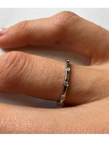 Anillo de Oro Blanco 18k con Diamantes Cosmos