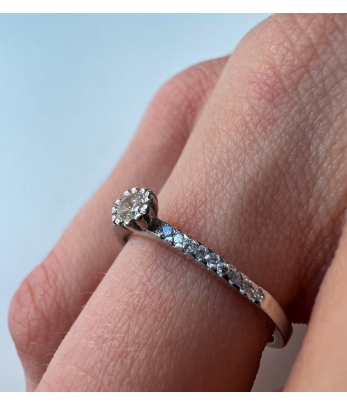 Anillo de Oro Blanco 18k con...