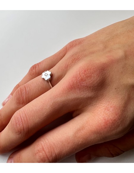 Anillo Flor con Diamante en Oro 18k