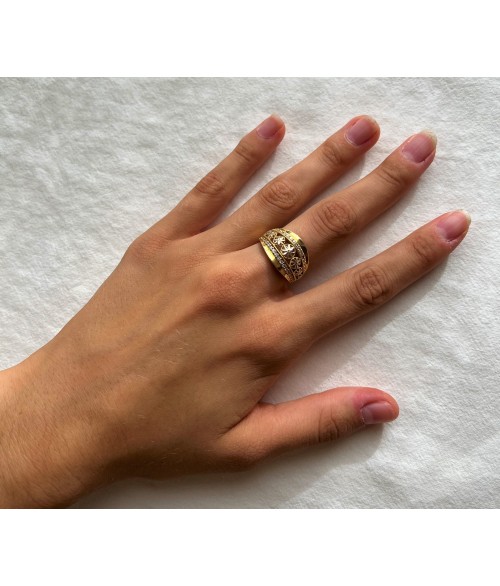 Anillo Flor Calado en Oro 18k