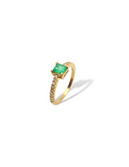 Anillo Esmeralda de Oro Amarillo 18k con Diamantes