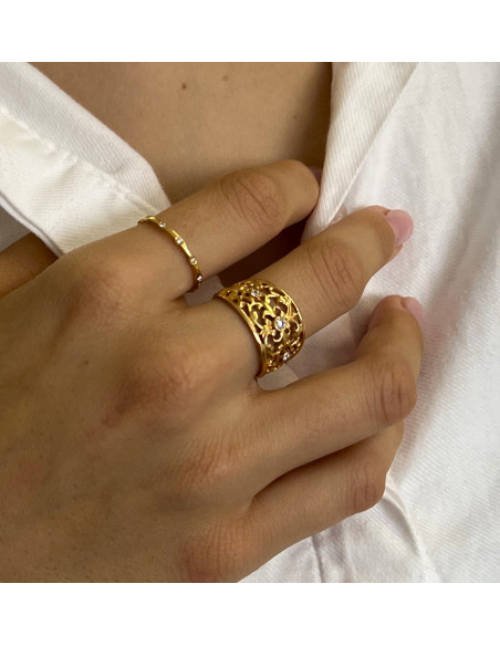 ANILLO CALADO DE HOJAS CON AMATISTAS ORO