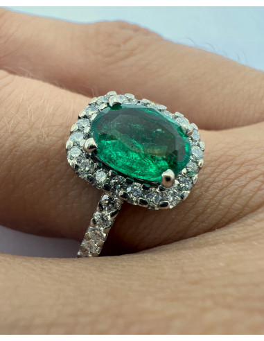 Anillo de Diamantes con Esmeralda Flor