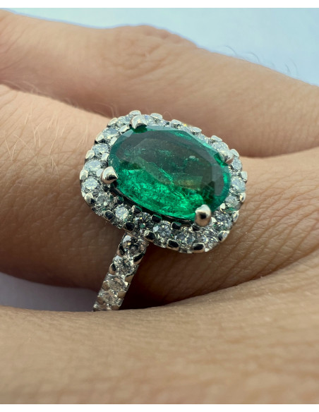 Anillo de Diamantes con Esmeralda Flor