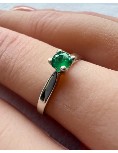 Anillo de Oro 18k con Esmeralda