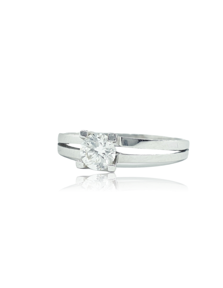 Anillo de Diamante Solitario con Doble Brazo en Oro Blanco 18k