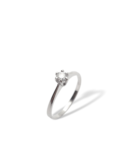 Anillo Solitario de Oro Blanco 18k con Diamante Estrella