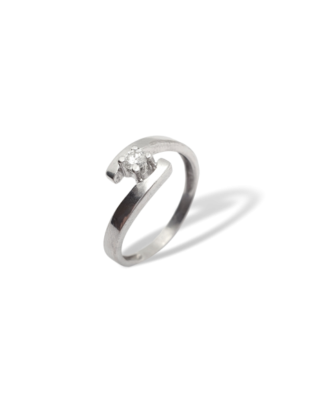 Anillo Solitario con Diamante Espiral en Oro Blanco 18k