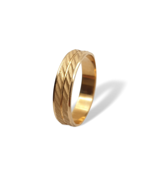 Alianza de Matrimonio Tallada en Oro 18k