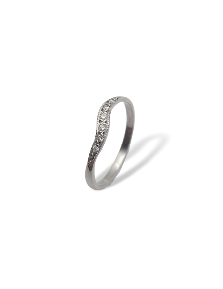 Anillo en Oro Blanco 18k Curvado con Diamantes